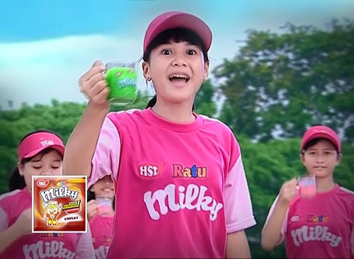 Ratu Milky, Versi: Kasti